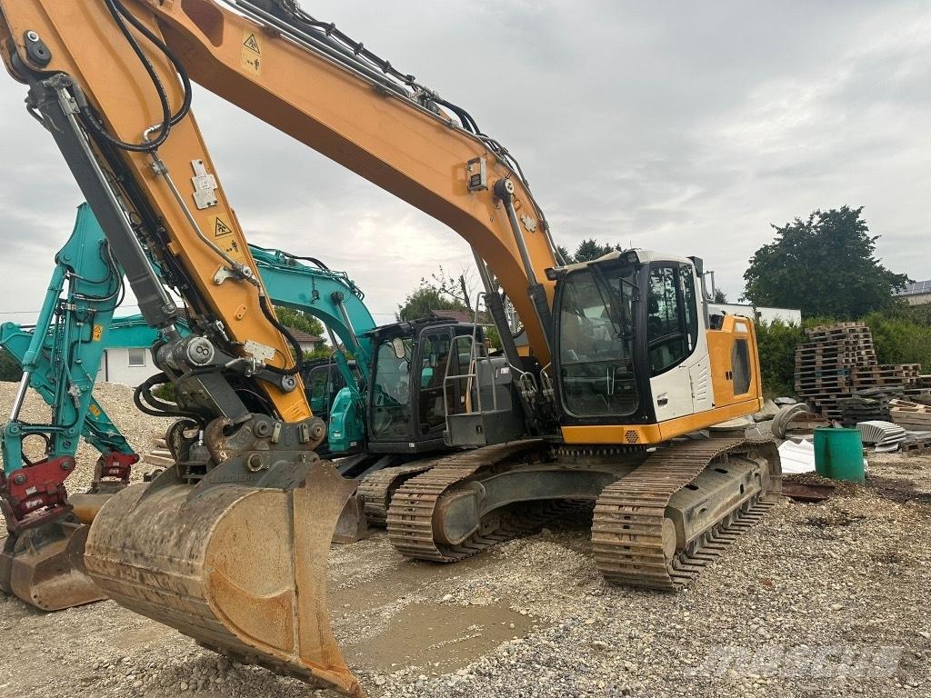 Liebherr R 922 Bageri guseničari