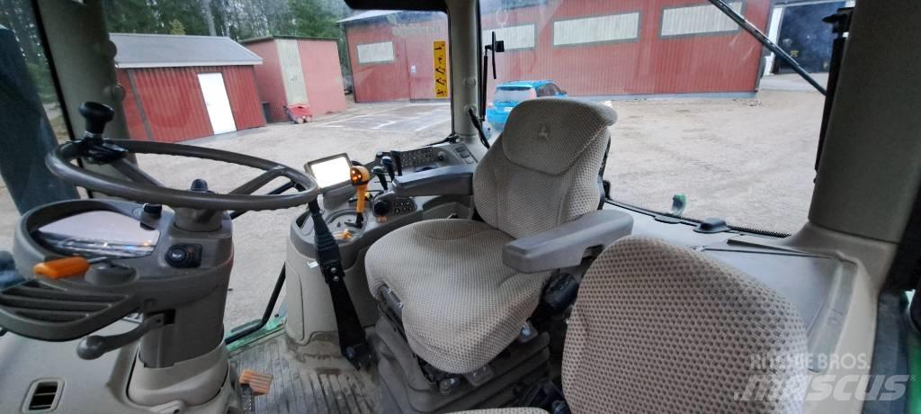 John Deere 6130 R Traktori