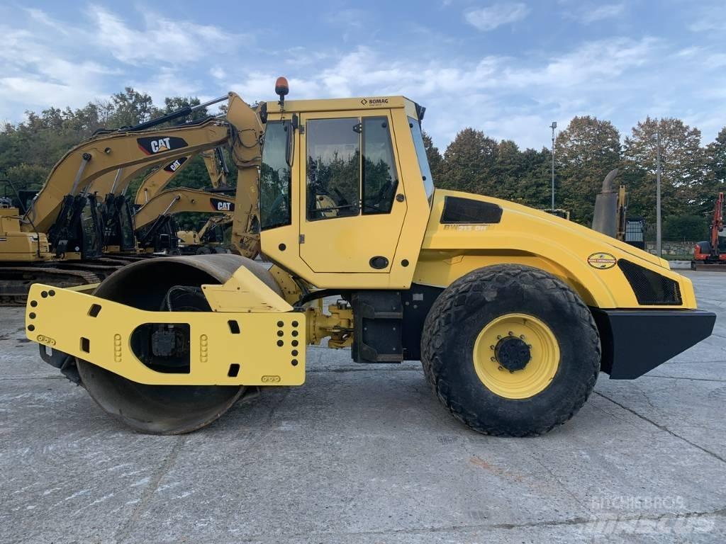 Bomag BW 213 D H-4 Valjci sa jednim bubnjem