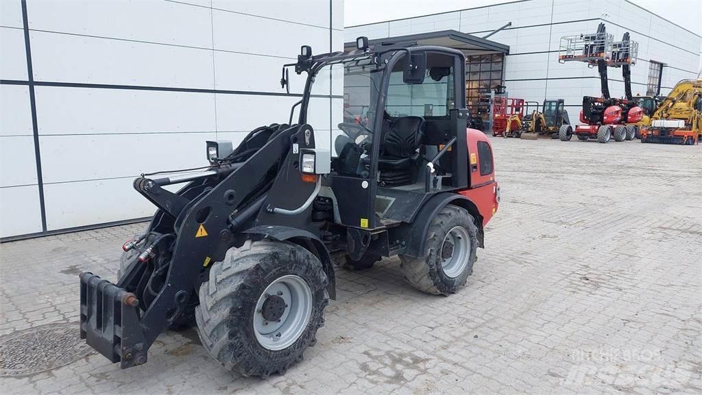 Weidemann 2070 Višenamenski utovarivači