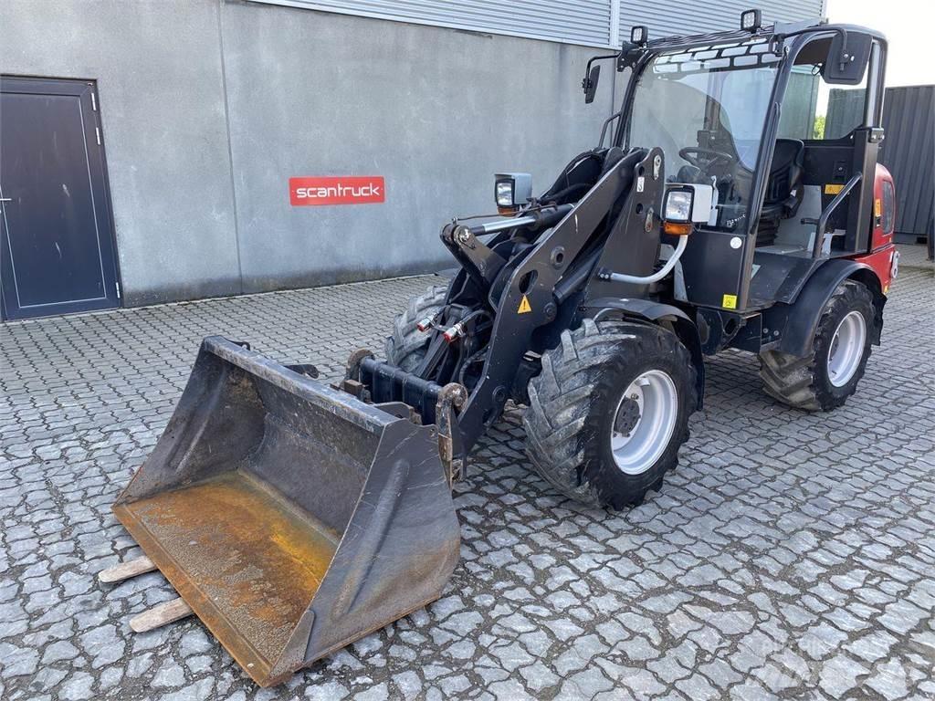 Weidemann 2070 Višenamenski utovarivači