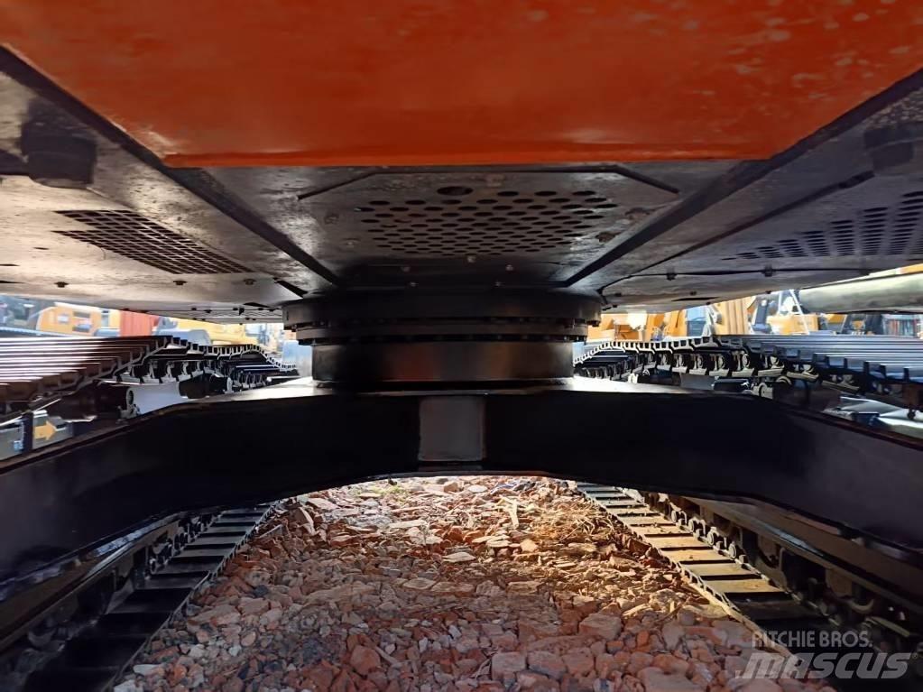 Hitachi ZX210LC Bageri guseničari