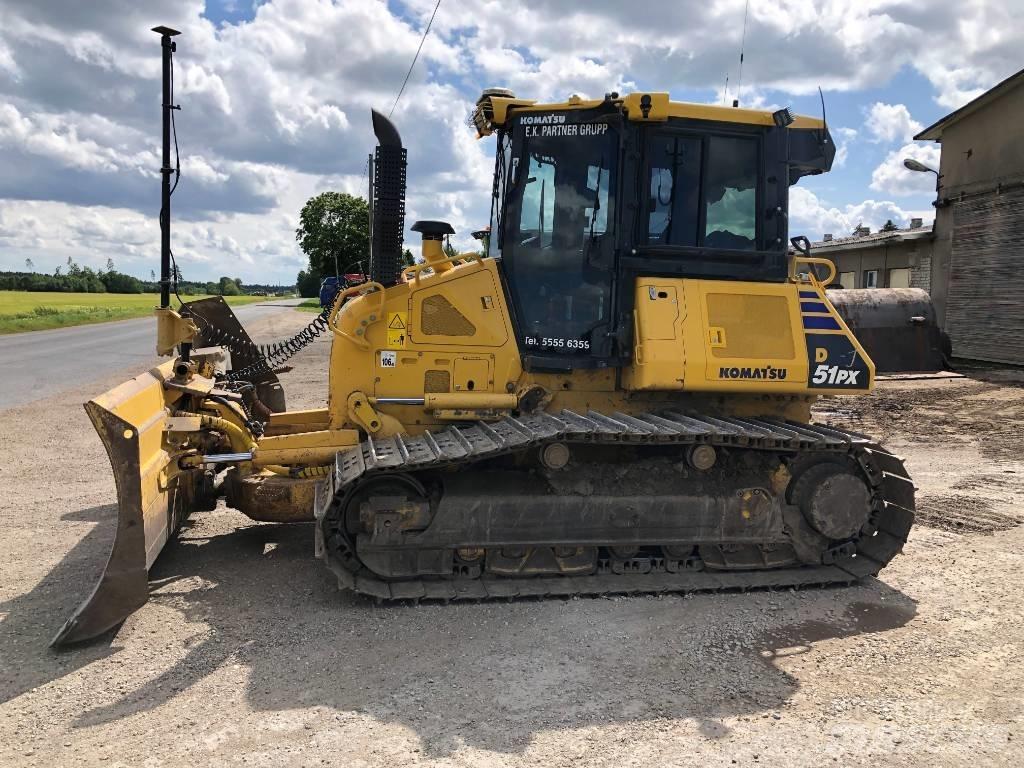 Komatsu D51PX-24 Buldožeri guseničari