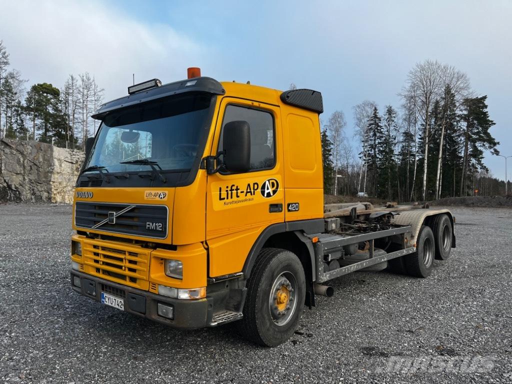 Volvo FM 12 420 Rol kiper kamioni sa kukom za podizanje tereta