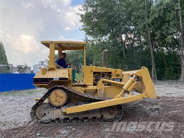 CAT D5H Buldožeri guseničari