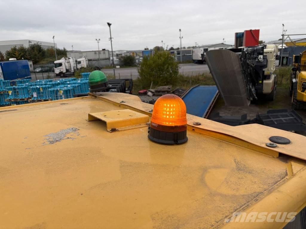 Komatsu HM300-3 Zglobni damperi