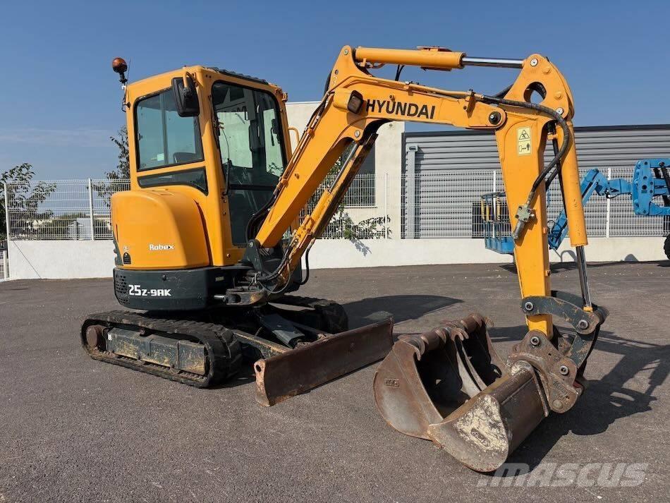 Hyundai R25Z-9 AK Mini bageri < 7t