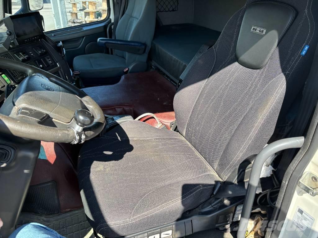 Volvo FM 460 Plog Rol kiper kamioni sa kukom za podizanje tereta
