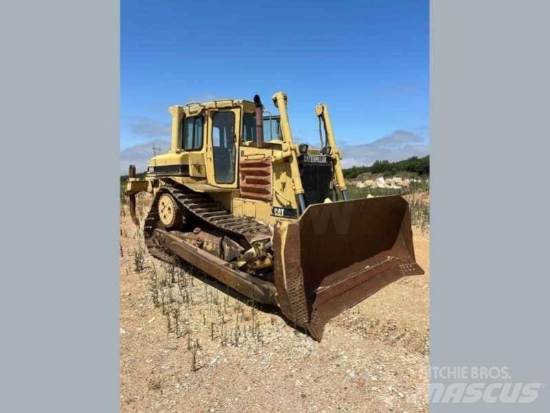 CAT D6H Buldožeri guseničari