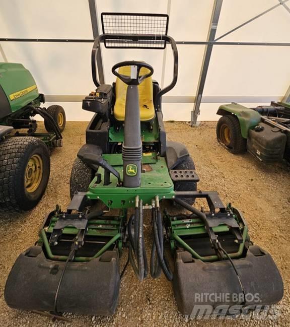 John Deere 2500 A Kosilice za zelenilo