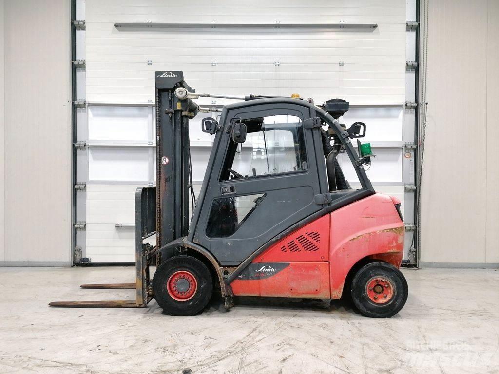 Linde H30D-02 Dizelski viljuškari