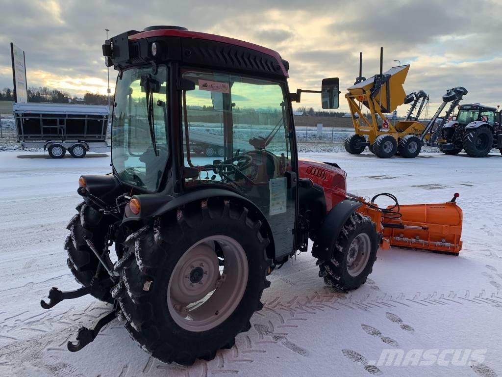 McCormick X 2.055 Traktori