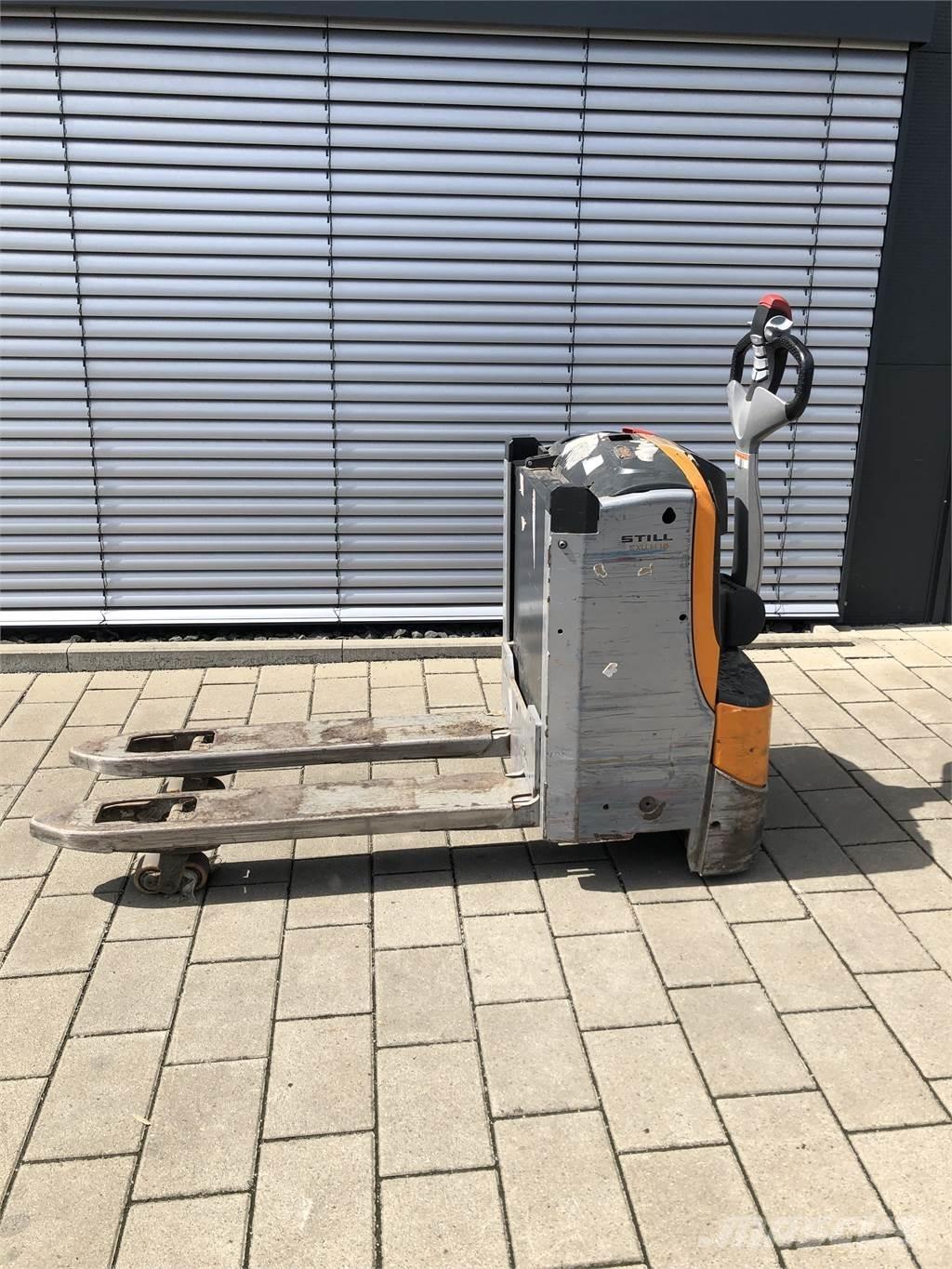 Still EXU-H 18 Ručni električni viljuškar