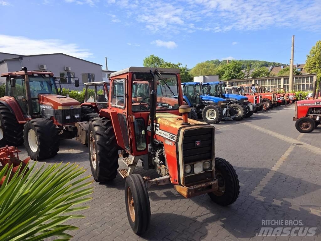 Massey Ferguson 590 Traktori