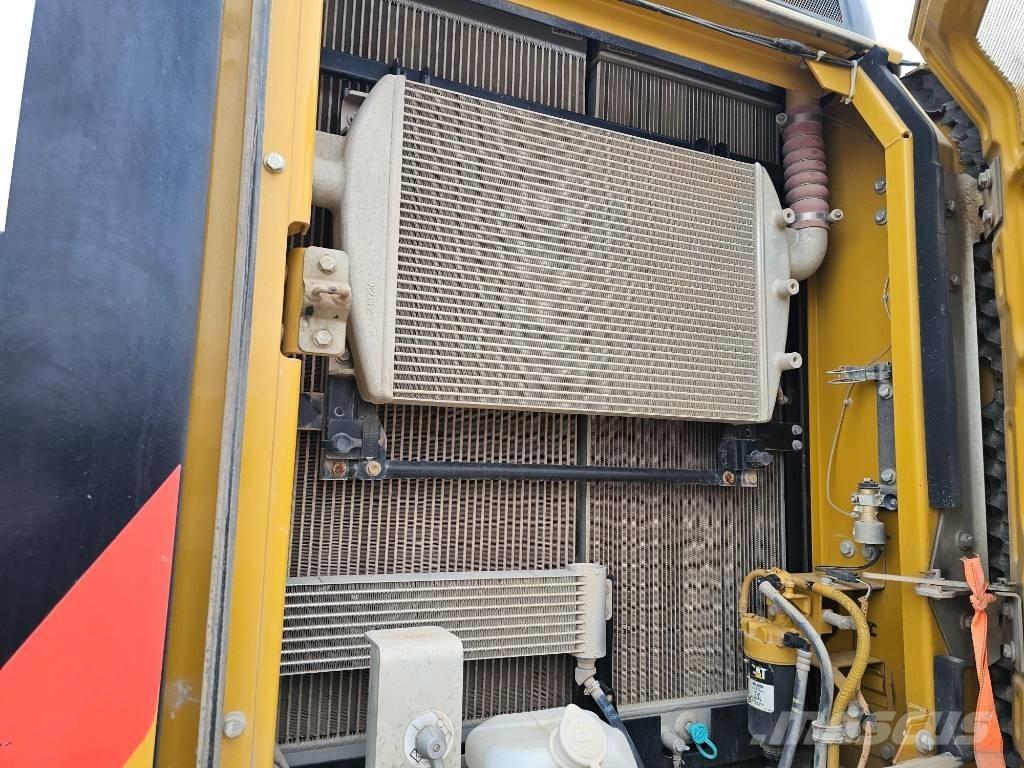 CAT 330FL Bageri guseničari