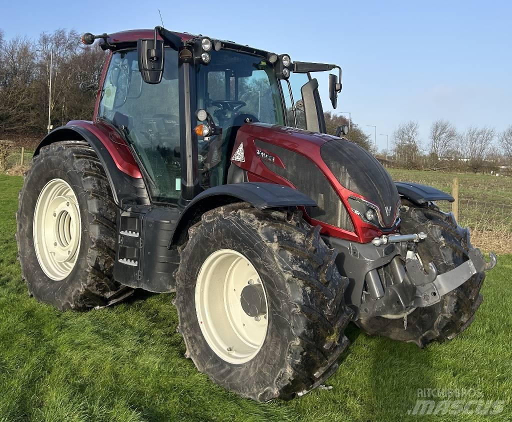 Valtra N175V Traktori