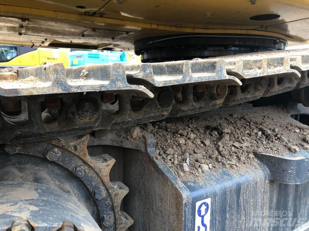 Komatsu 220-8 Bageri guseničari