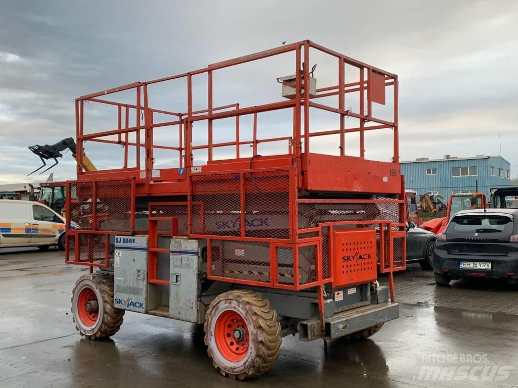 SkyJack SJ 8841 Makazaste platforme