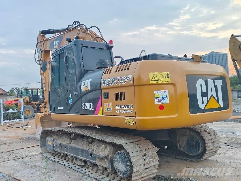 CAT 320D2 Bageri guseničari