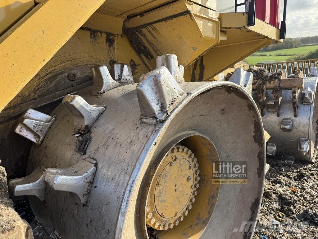 CAT 826 Kompaktori otpada