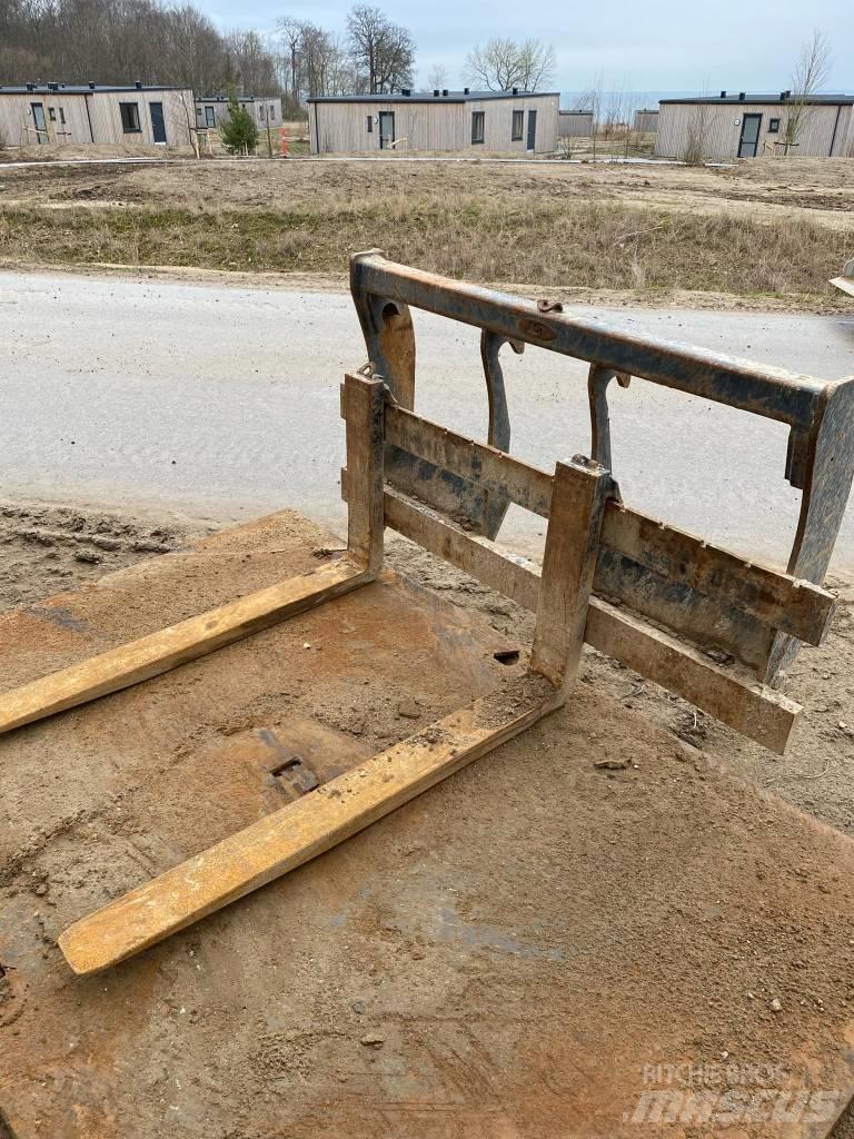 CASE 721 F Utovarivači na točkove