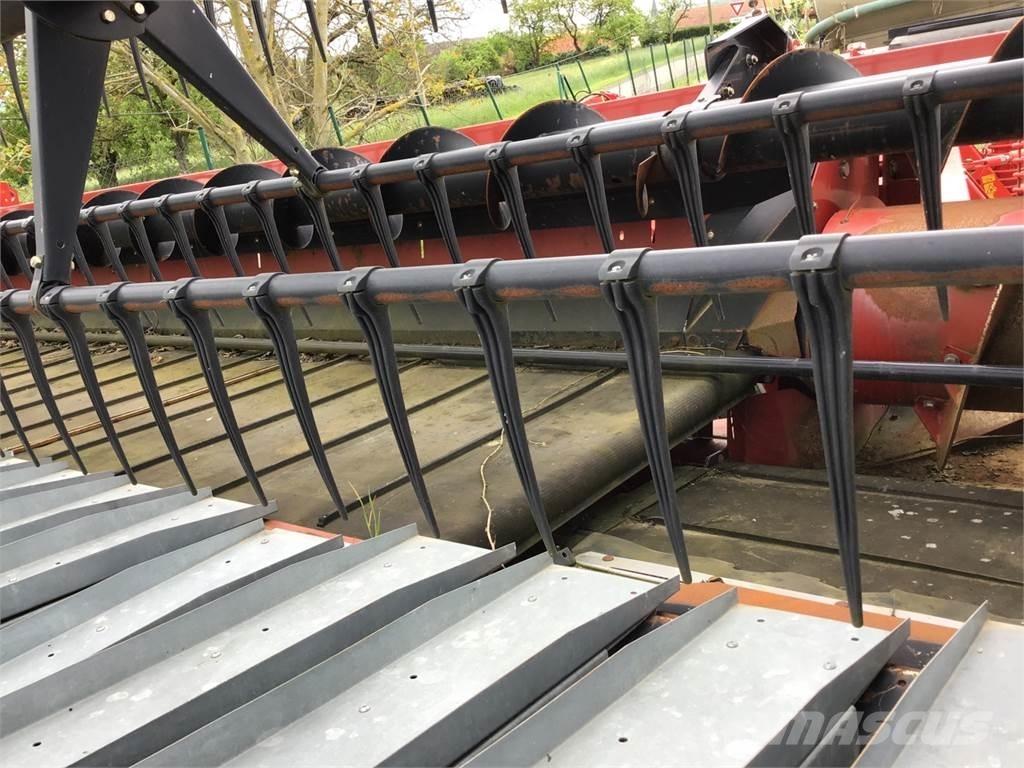 Case IH 3100 Glave hederi za kombajne