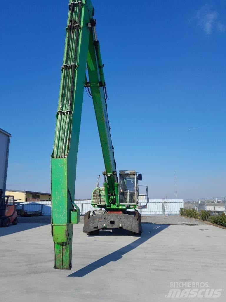 Sennebogen 830 Bageri za prenos primarnih/sekundarnih sirovina
