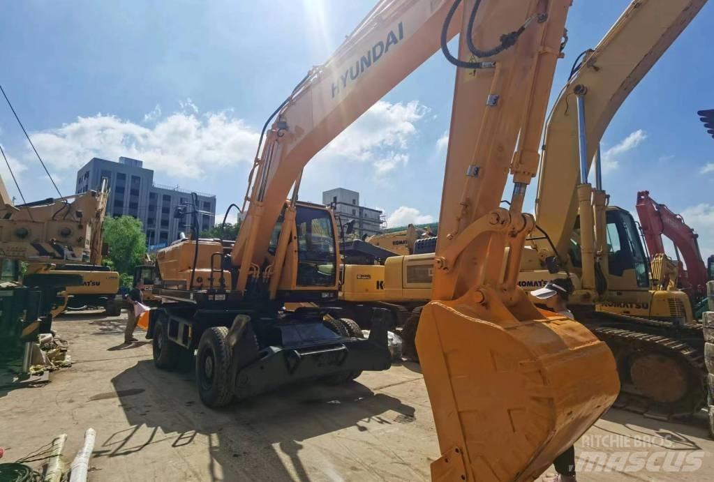 Hyundai R210W-9 Bageri točkaši