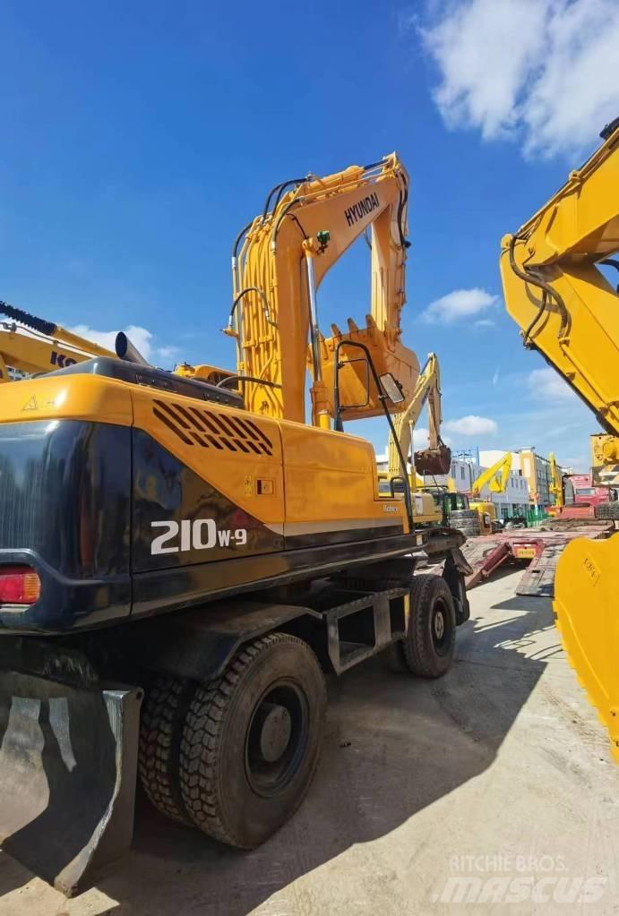 Hyundai R210W-9 Bageri točkaši