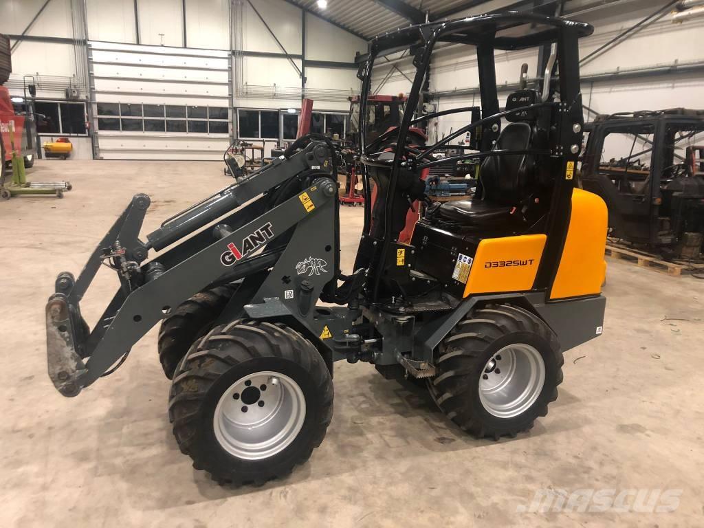 GiANT D 332 SWT Višenamenski utovarivači