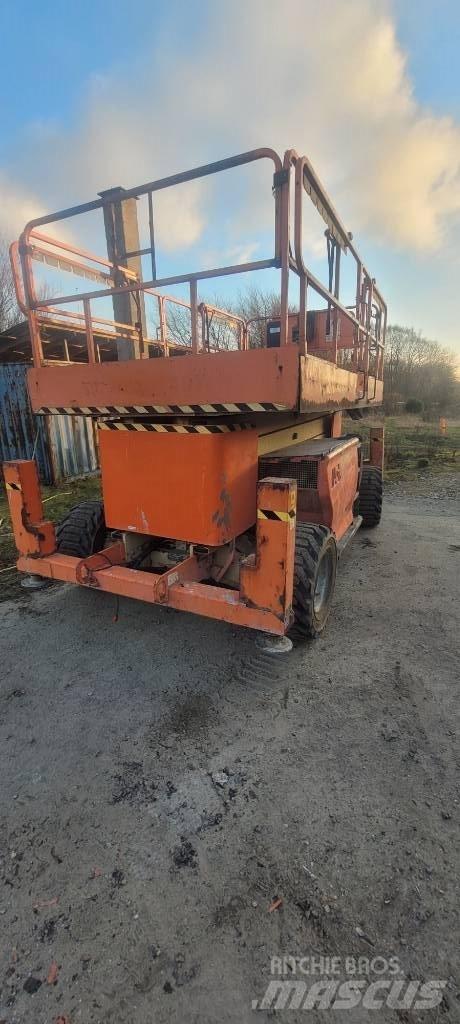 JLG 4394 RT Makazaste platforme