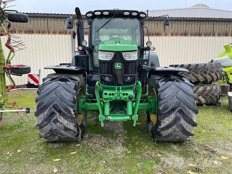 John Deere 6195 R Traktori