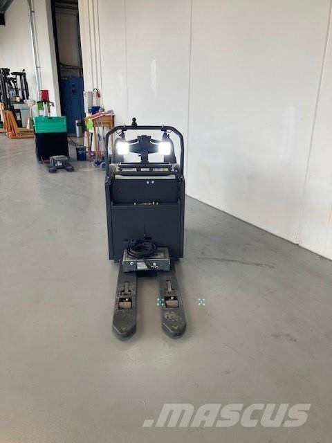 Atlet PLP 200 Samopogonski ručni viljuškari