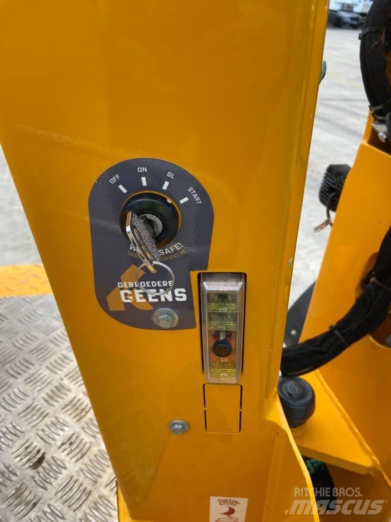 Knikmops KM 100 Utovarivači na točkove
