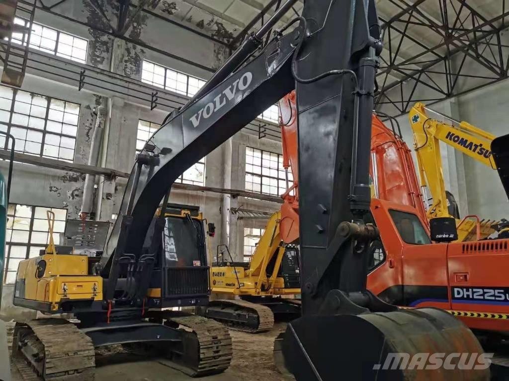 Volvo EC200D Bageri guseničari
