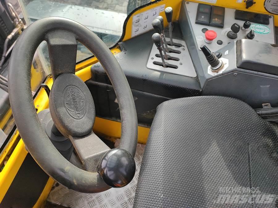 Combilift C4000 Viljuškari sa 4-stranskim dohvatom