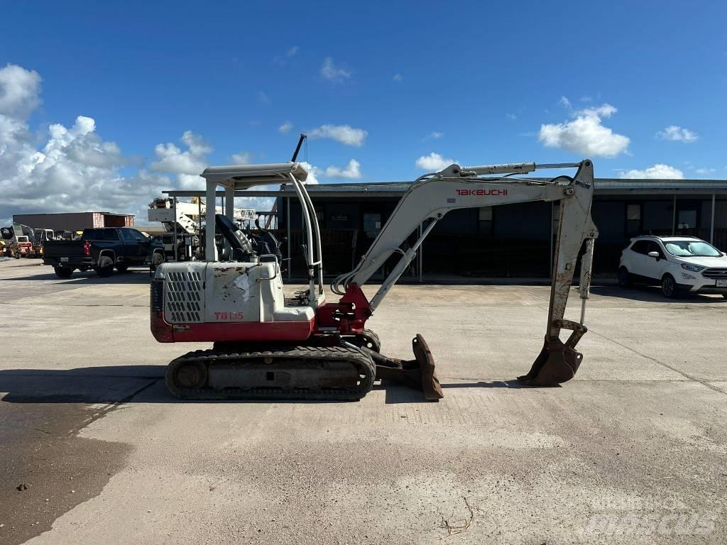 Takeuchi TB 135 Bageri guseničari