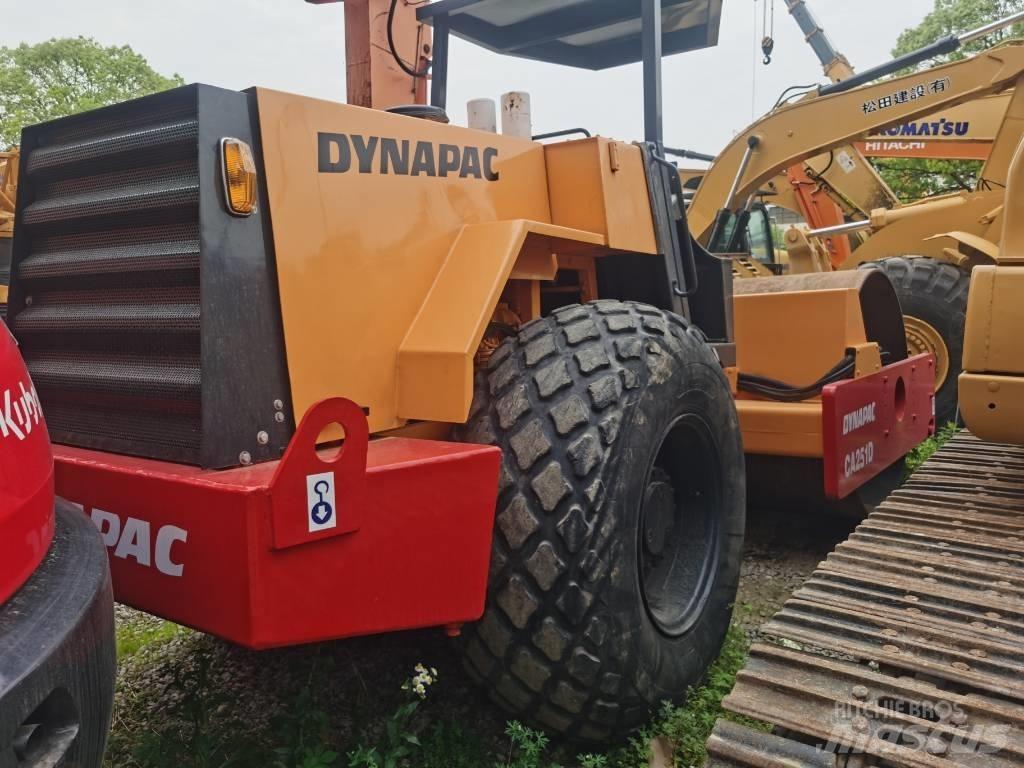 Dynapac CA 251 D Valjci sa jednim bubnjem