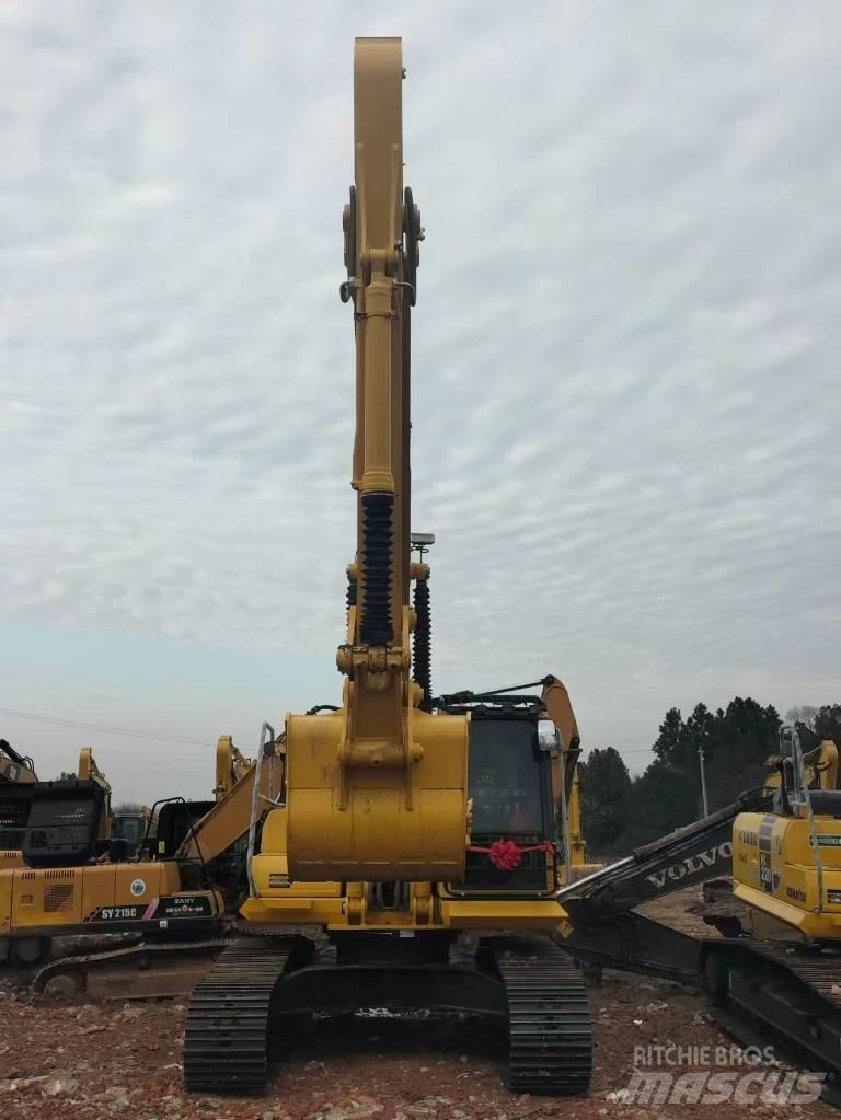 Komatsu PC 200-8 Bageri guseničari