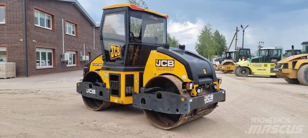 JCB VMT 860 Valjci sa duplim bubnjem