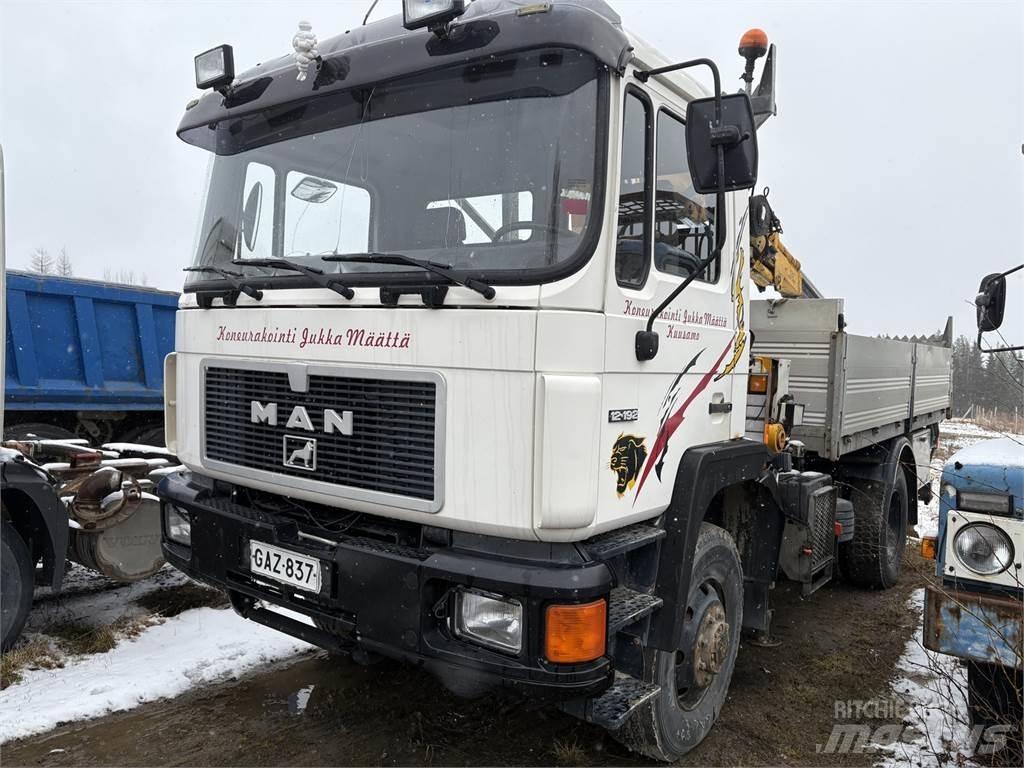 MAN 4*4 Kamioni sa kranom