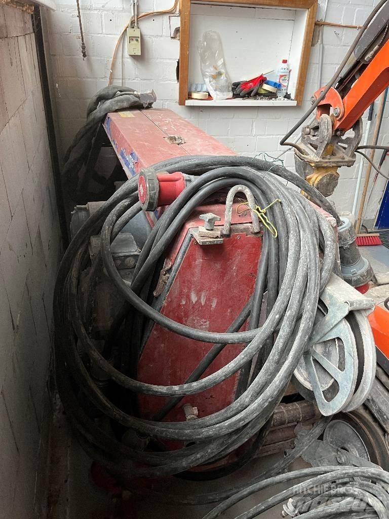 Hilti DSW 3018 E Testere za kamen i beton