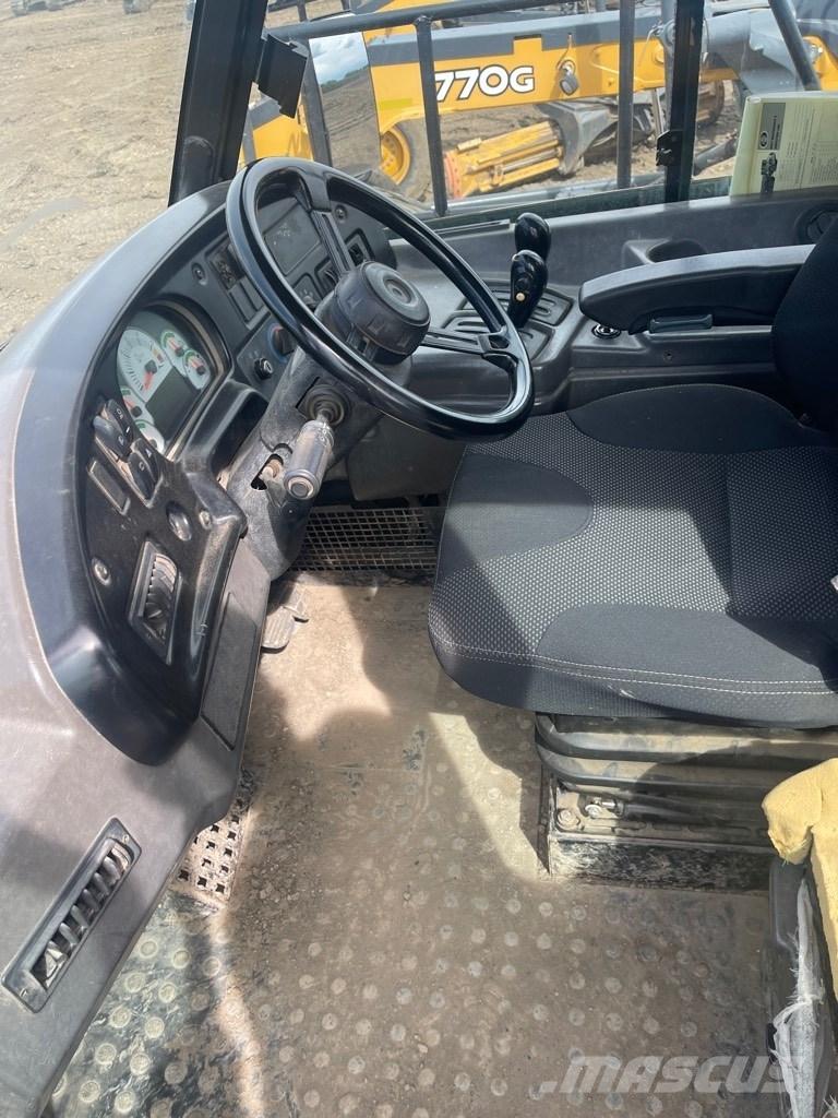CAT 725 Zglobni damperi