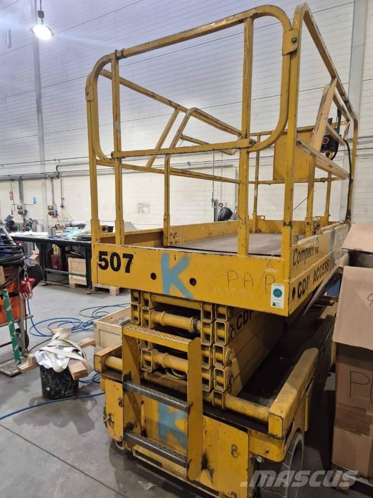 Haulotte Compact 12 Makazaste platforme