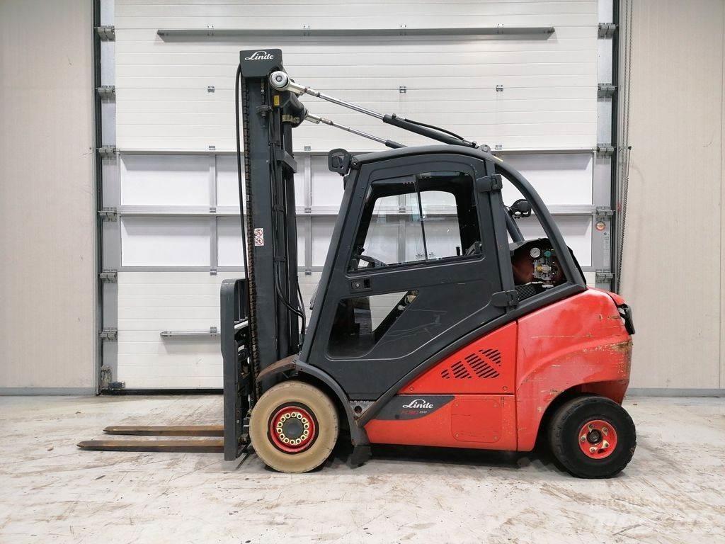 Linde H30TCNG-02 Plinski viljuškari