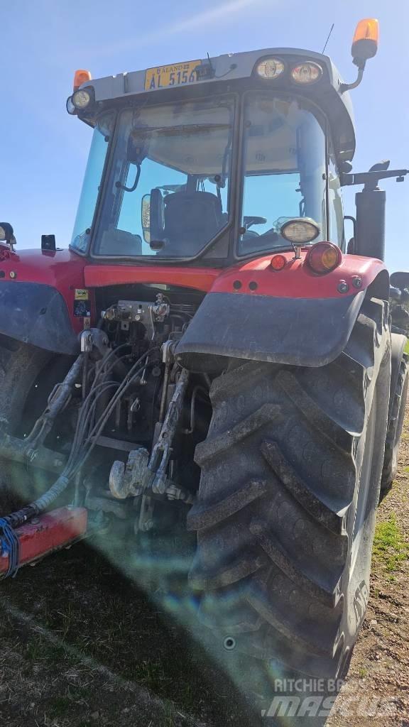 Massey Ferguson 6715 Traktori