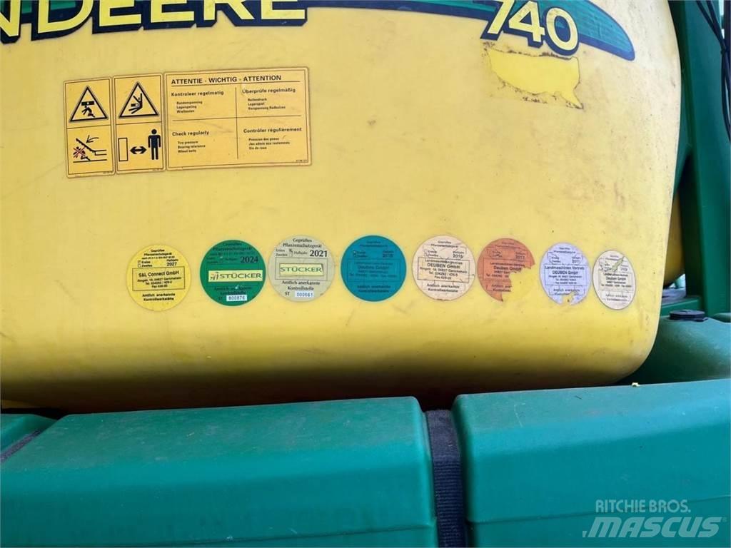 John Deere 740 Vučene prskalice