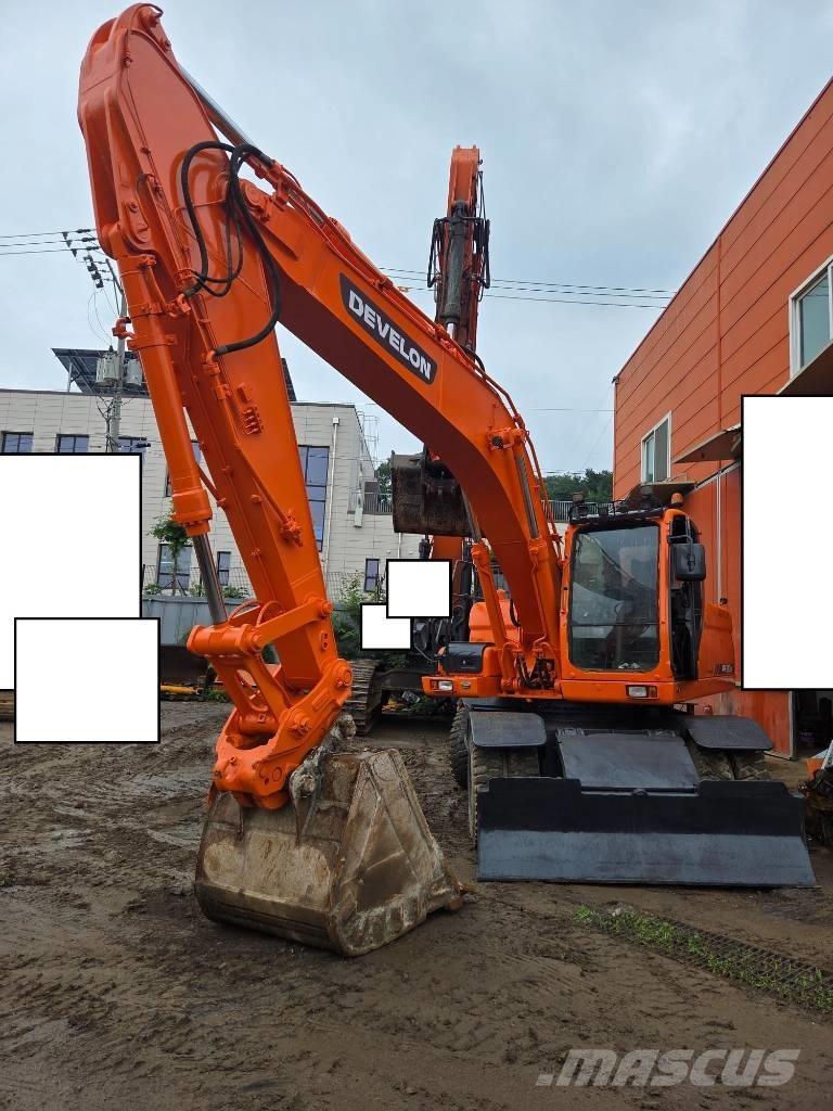 Doosan DX 210 W Bageri točkaši