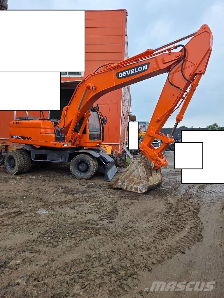 Doosan DX 210 W Bageri točkaši