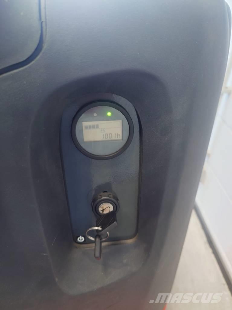Linde T16P/1151-02 Nisko podizni električni viljuškar sa stajalištom